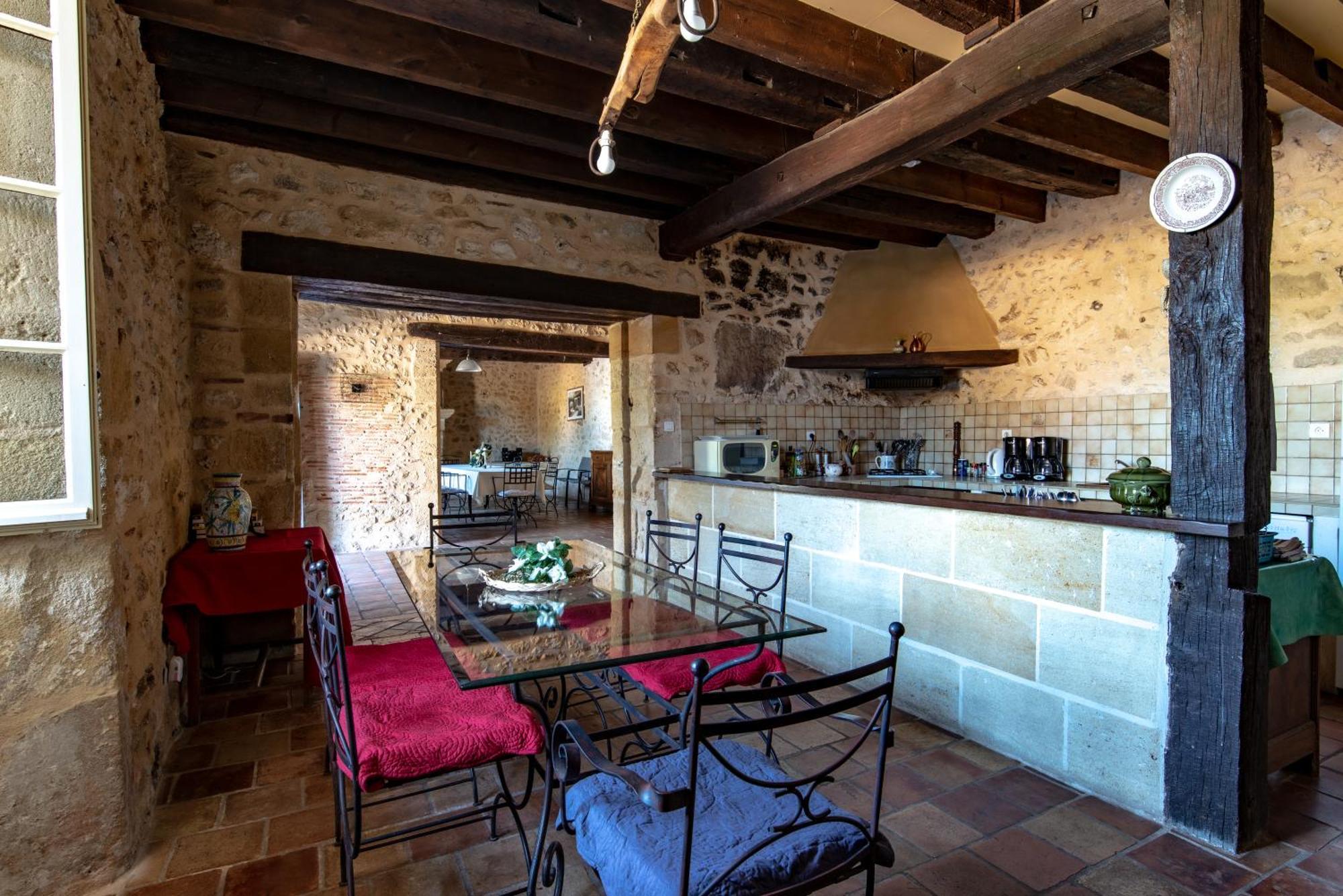Вилла Refuge De Perreau Saint-Michel-de-Montaigne Экстерьер фото